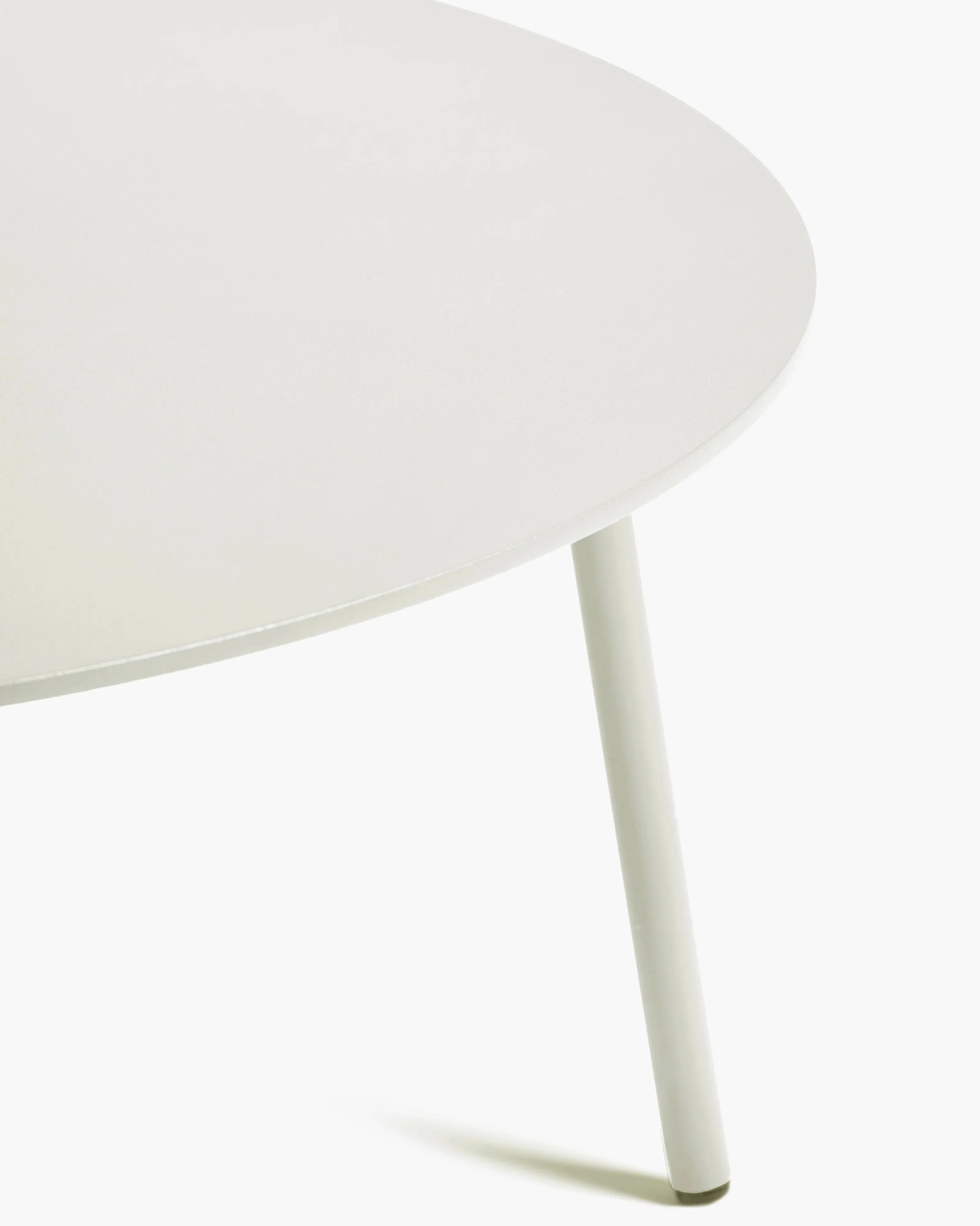 August Aluminum Round Side Table