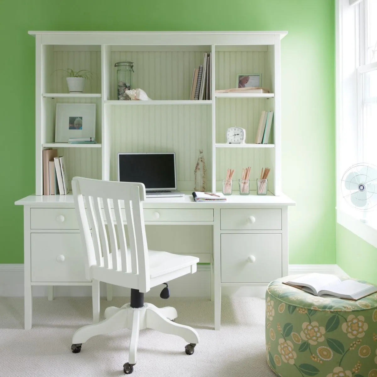 Big Cay Desk with Library Hutch