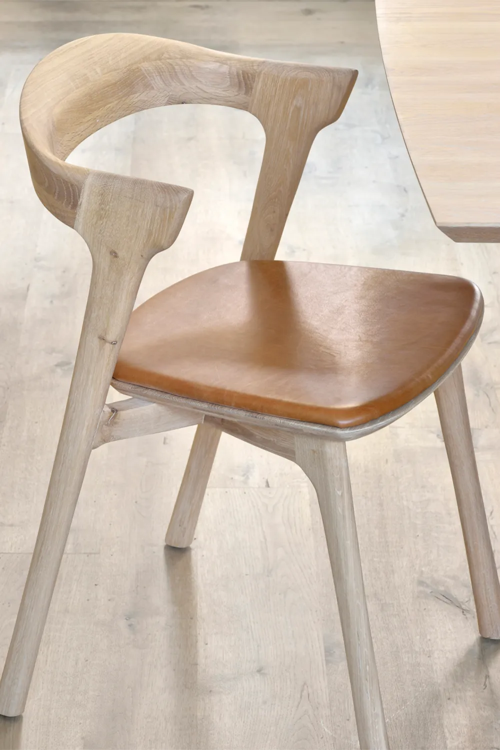 Cushioned Scandinavian  Dining Chair | Ethnicraft Bok