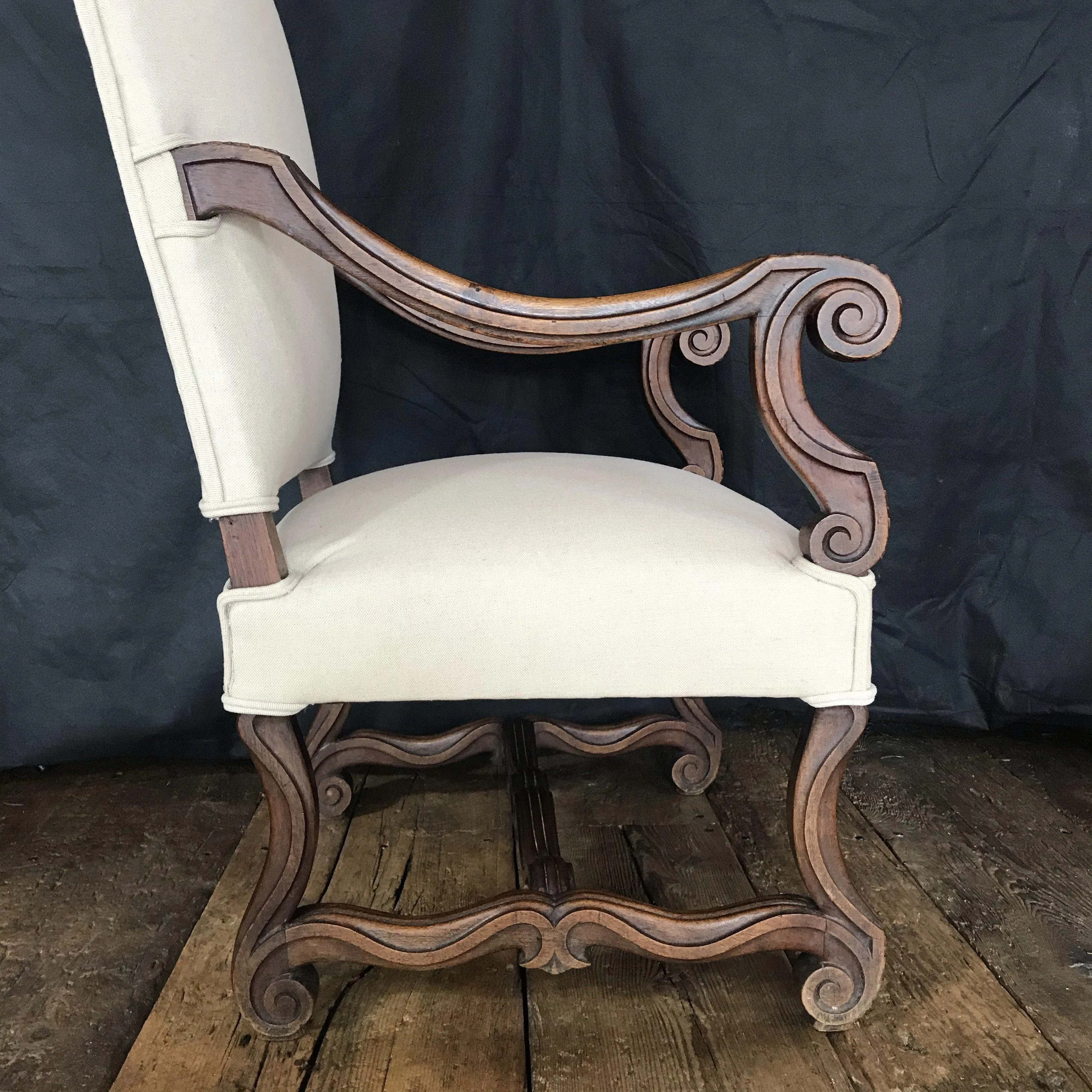 Early French Louis XV French Carved Armchair or Fauteuil Newly Upholstered in Neutral French Linen