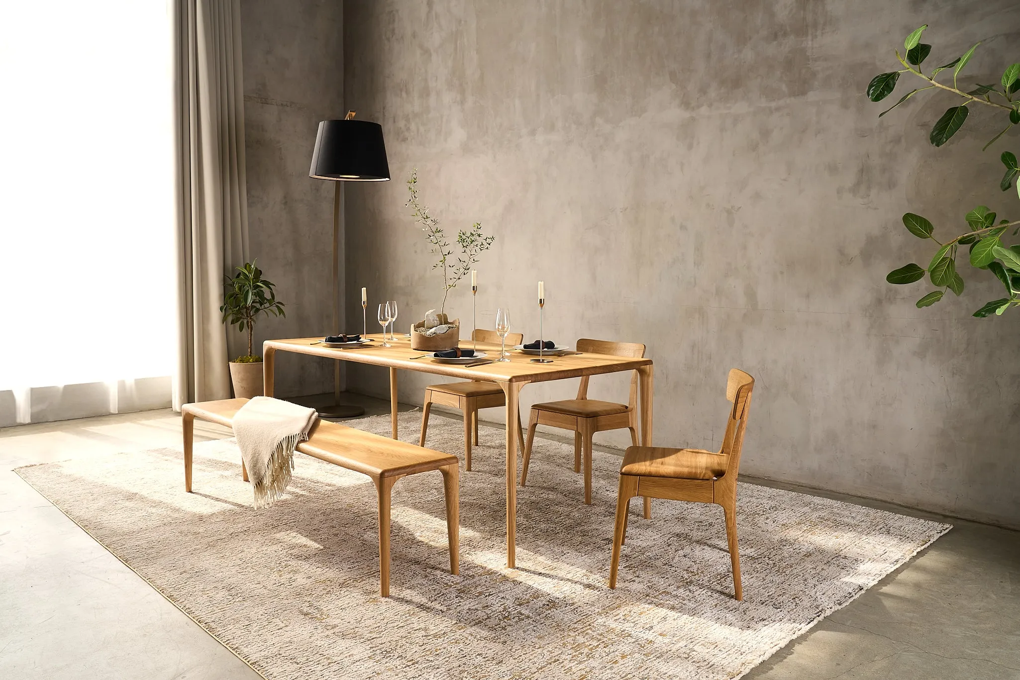 LÜNA | Oak Dining Table