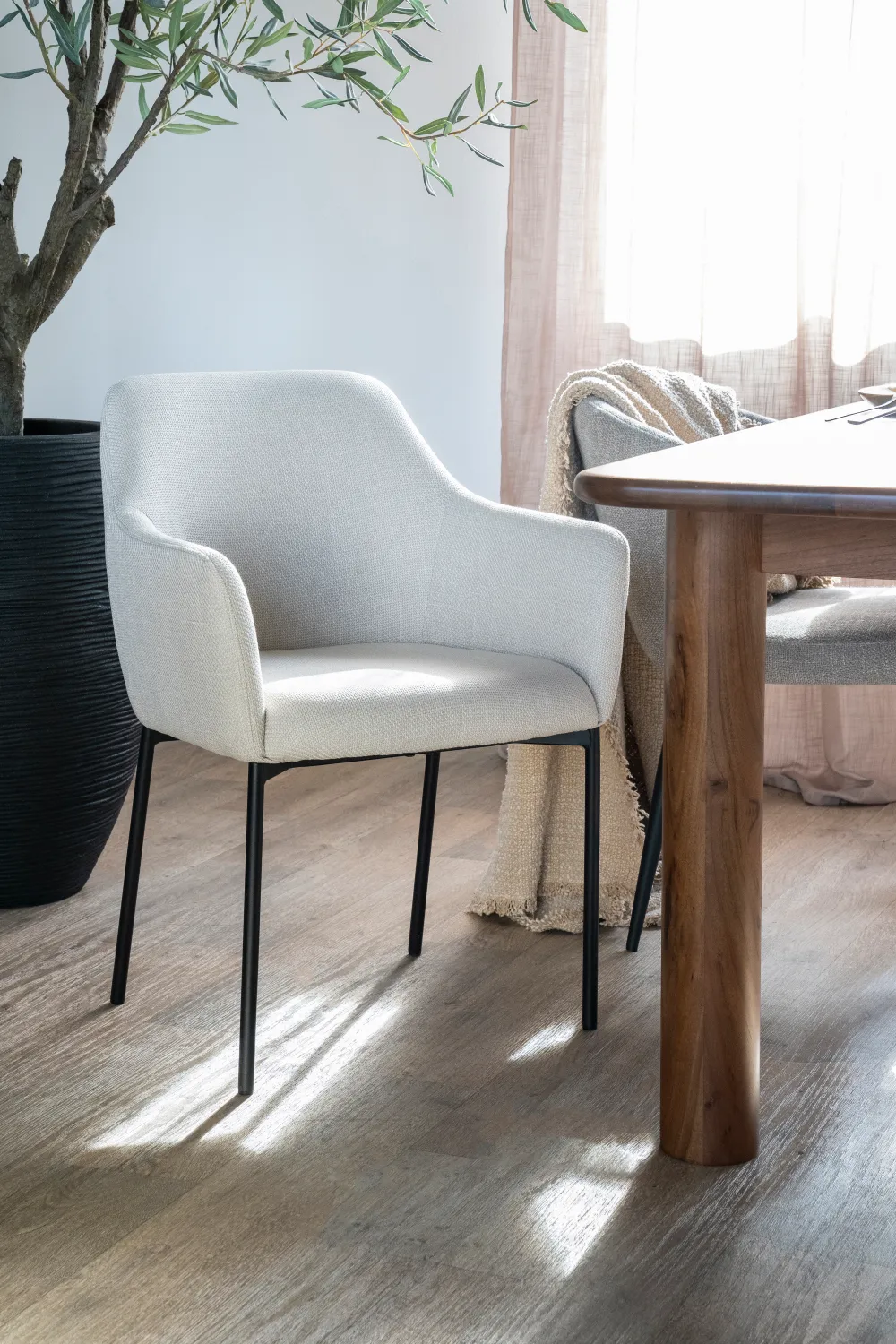 Modern Minimalist Dining Armchair | Eleonora Paul