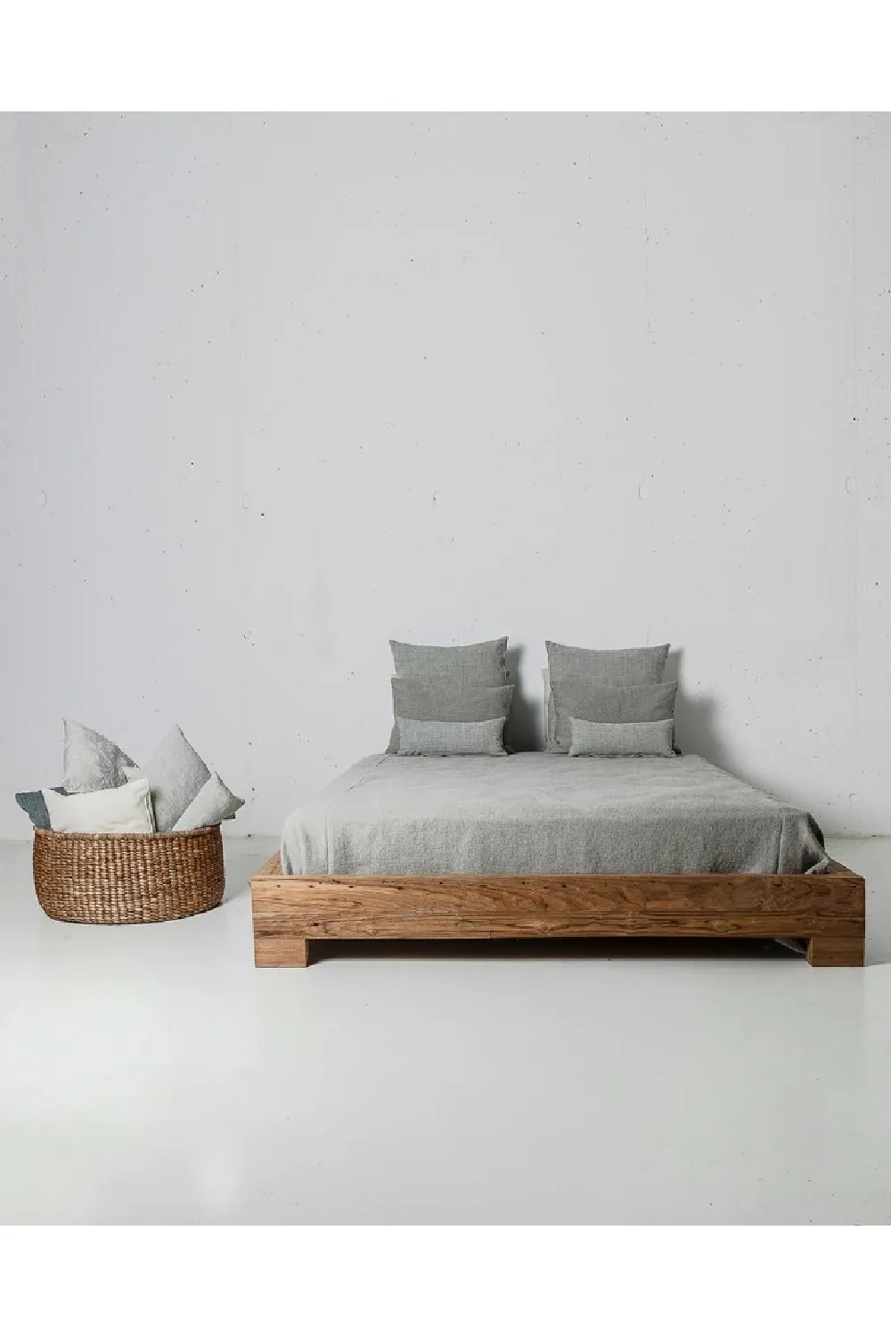 Natural Teak Bed | Dareels Solid