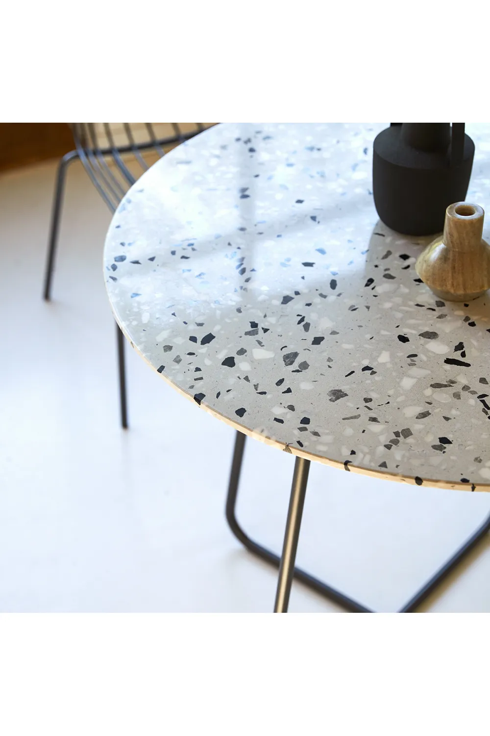 Round Gray Dining Table | Tikamoon Elio