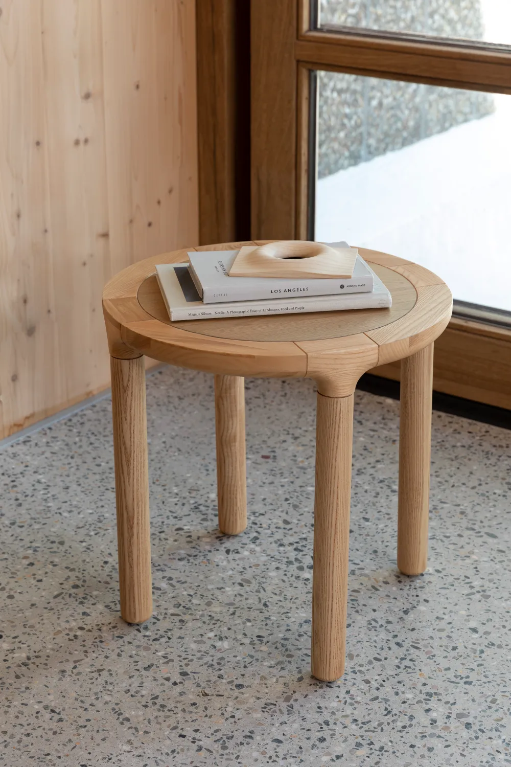 Round Oak Side Table | Zuiver Storm