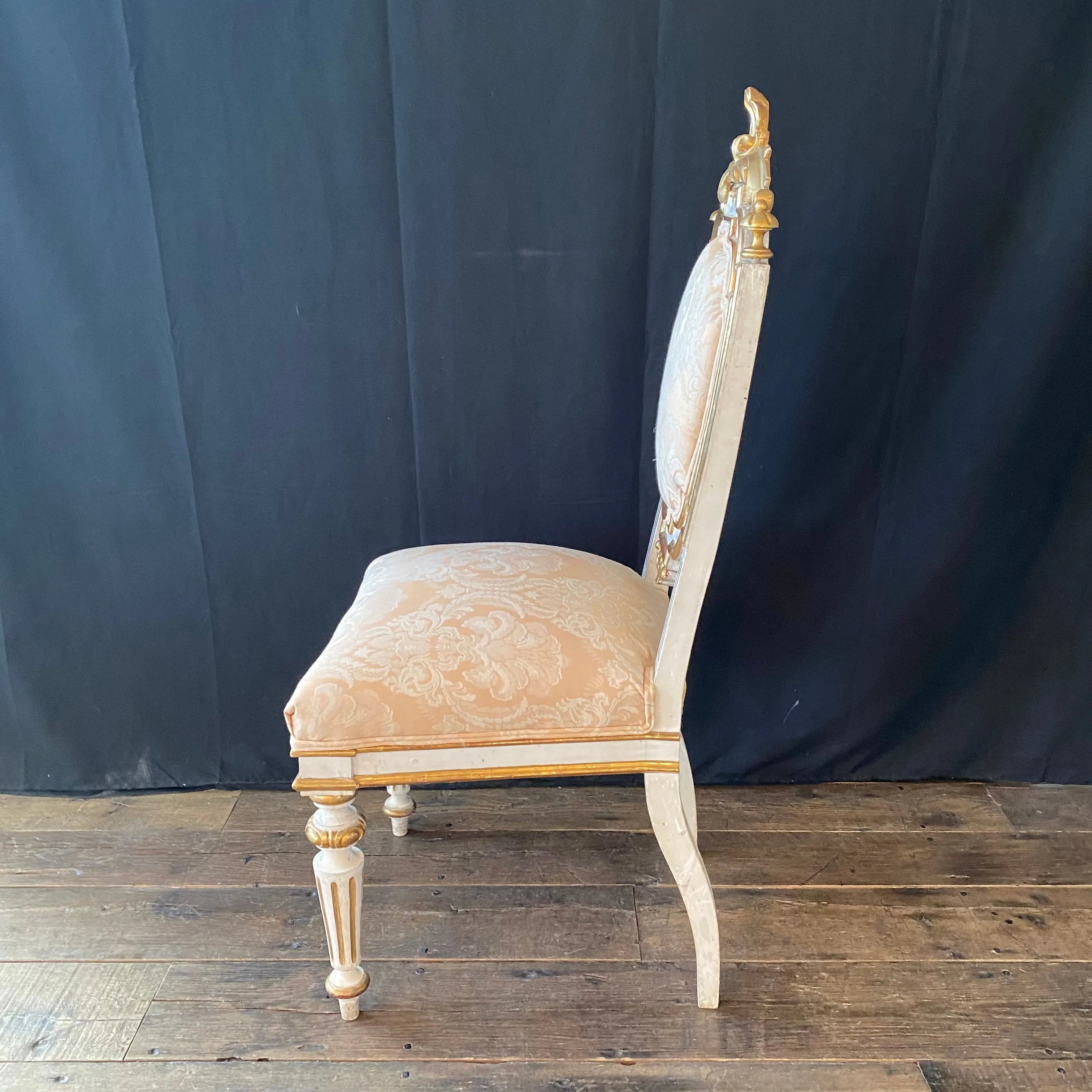 Set of Four Italian Venetian Louis XV Chairs with Original Real Gold Gilt