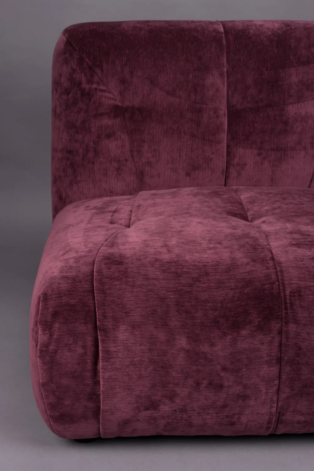 Velvet Plum 3-Seater Sofa | Dutchbone Giada