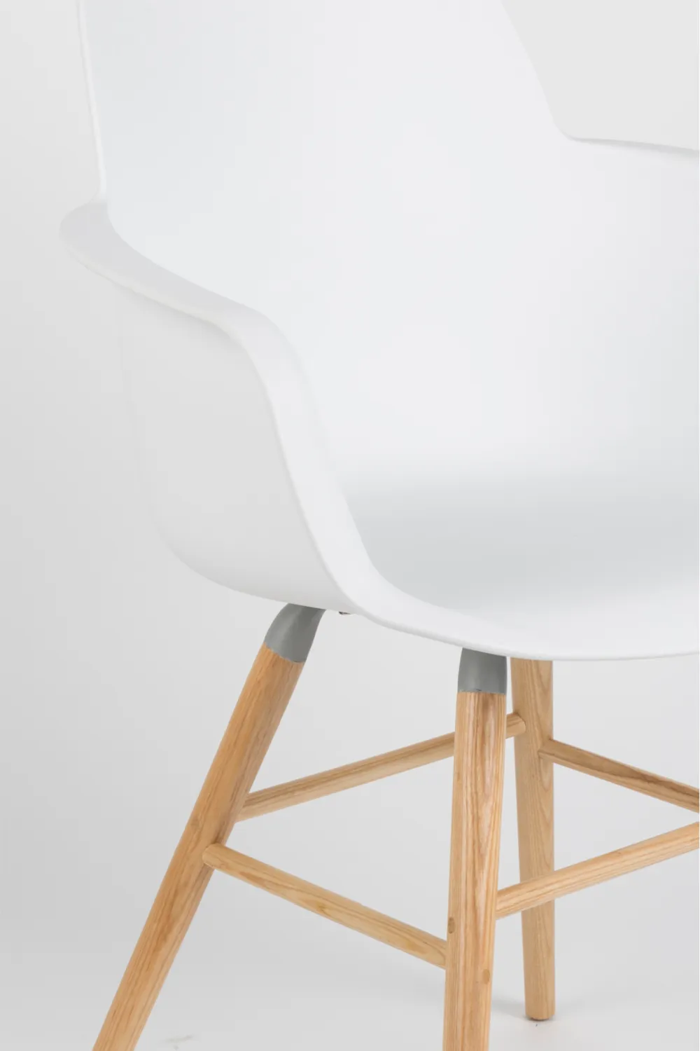 White Molded Dining Armchairs (2) | Zuiver Albert Kuip