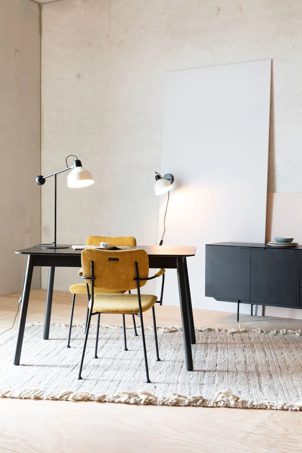 White Shade Task Desk Lamp | Zuiver Skala